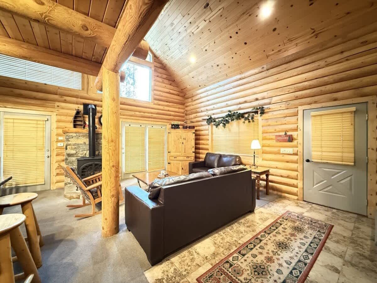 TV, fireplace, DVD player