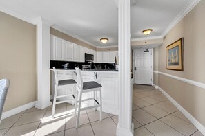 Fridge, microwave, oven, stovetop - Destin on the Gulf 607-Stunning Gulf Views-Pool (Destin)