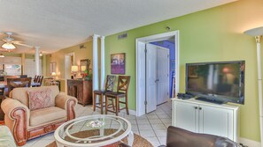TV, DVD player - Destin on the Gulf 706- Stunning Gulf Views-Pool (Destin)
