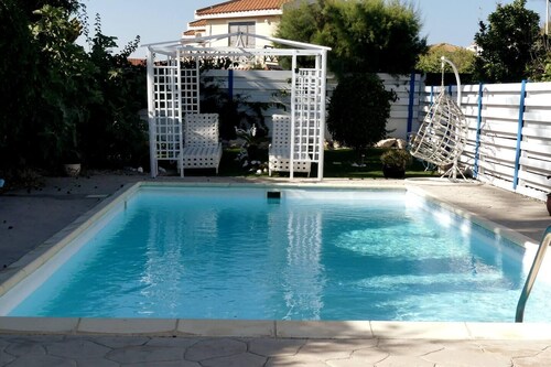 2Bed Villa - Private Pool - Steps from the Beach!