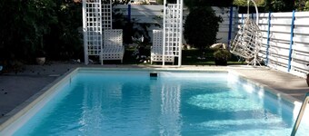 2Bed Villa - Private Pool - Steps from the Beach!