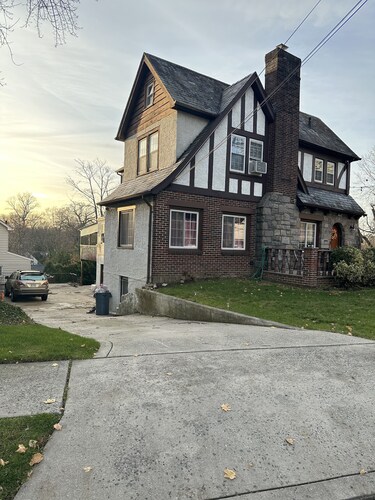 A quiet apartment near to everything with free parking
