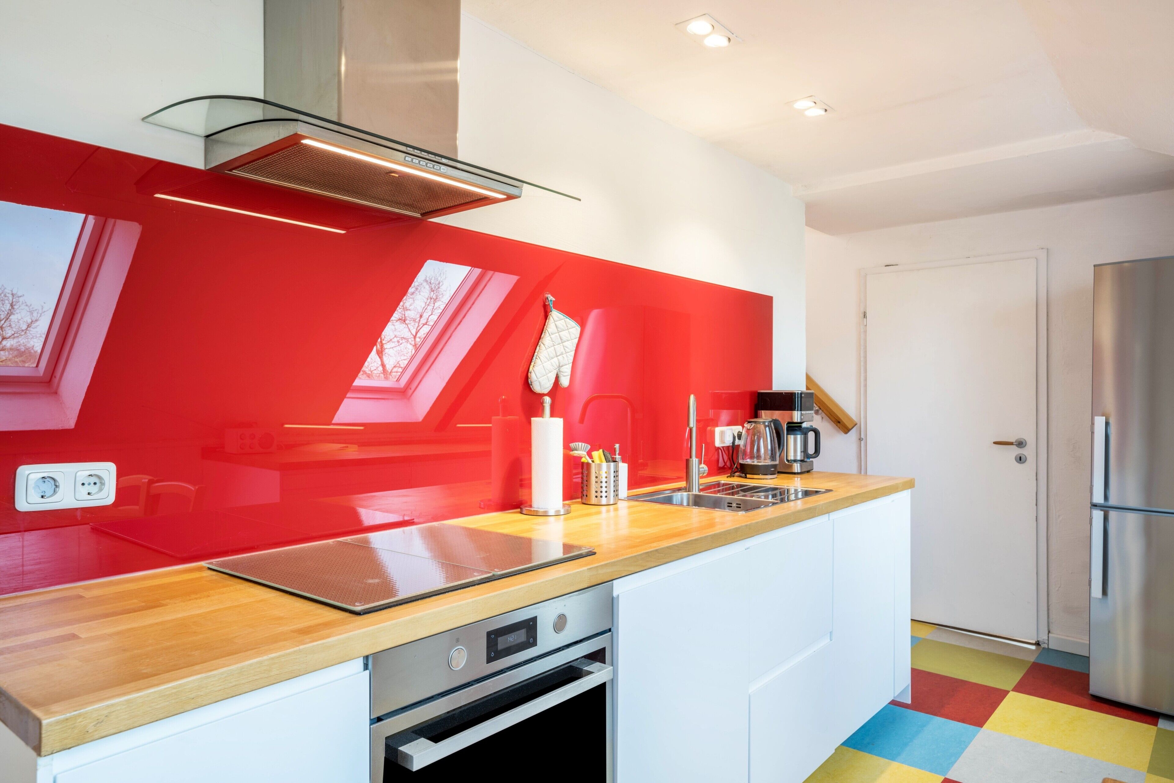 Kühlschrank, Ofen, Herdplatte, Geschirrspüler