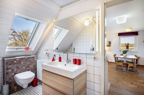 Apartment "Voßberg Ferienwohnung 2" with Shared Garden & Wi-Fi