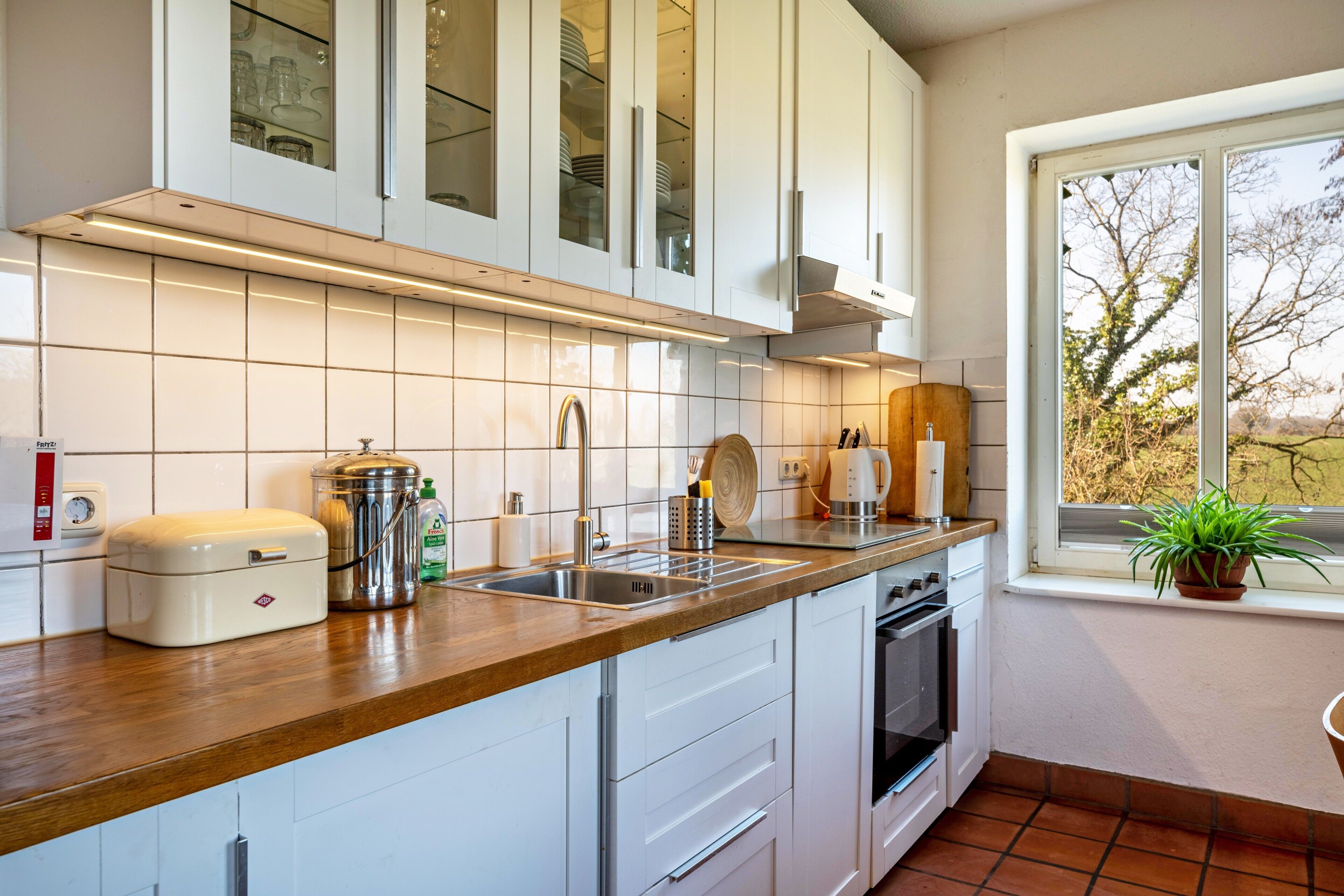 Kühlschrank, Ofen, Herdplatte, Geschirrspüler