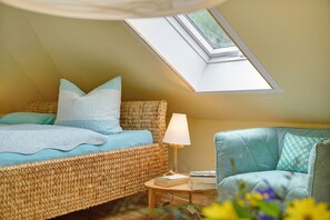 2 bedrooms, free WiFi, bed sheets - Apartment 'Ullo´s Schwalbennest  ' with Private Terrace, Shared Garden and Wi-Fi (Lütow)