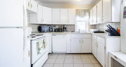 53 Geary Ave