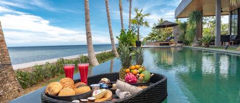 Kolam renang outdoor