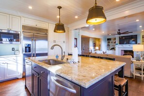 Fridge, microwave, dishwasher, coffee/tea maker