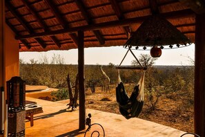 Terrace/patio - Luxe Game-lodge Bordering Kruger (Phalaborwa)