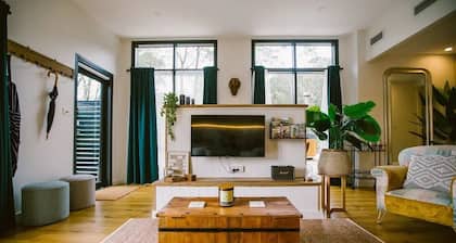 5 star couples hideaway in the country, enjoy privacy and space - w hot tub