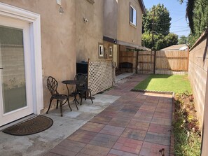 屋外ダイニングエリア