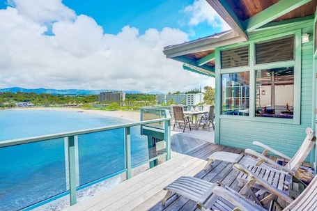 Property grounds. Spectacular Oceanfront Getaway at Kalapaki Beach