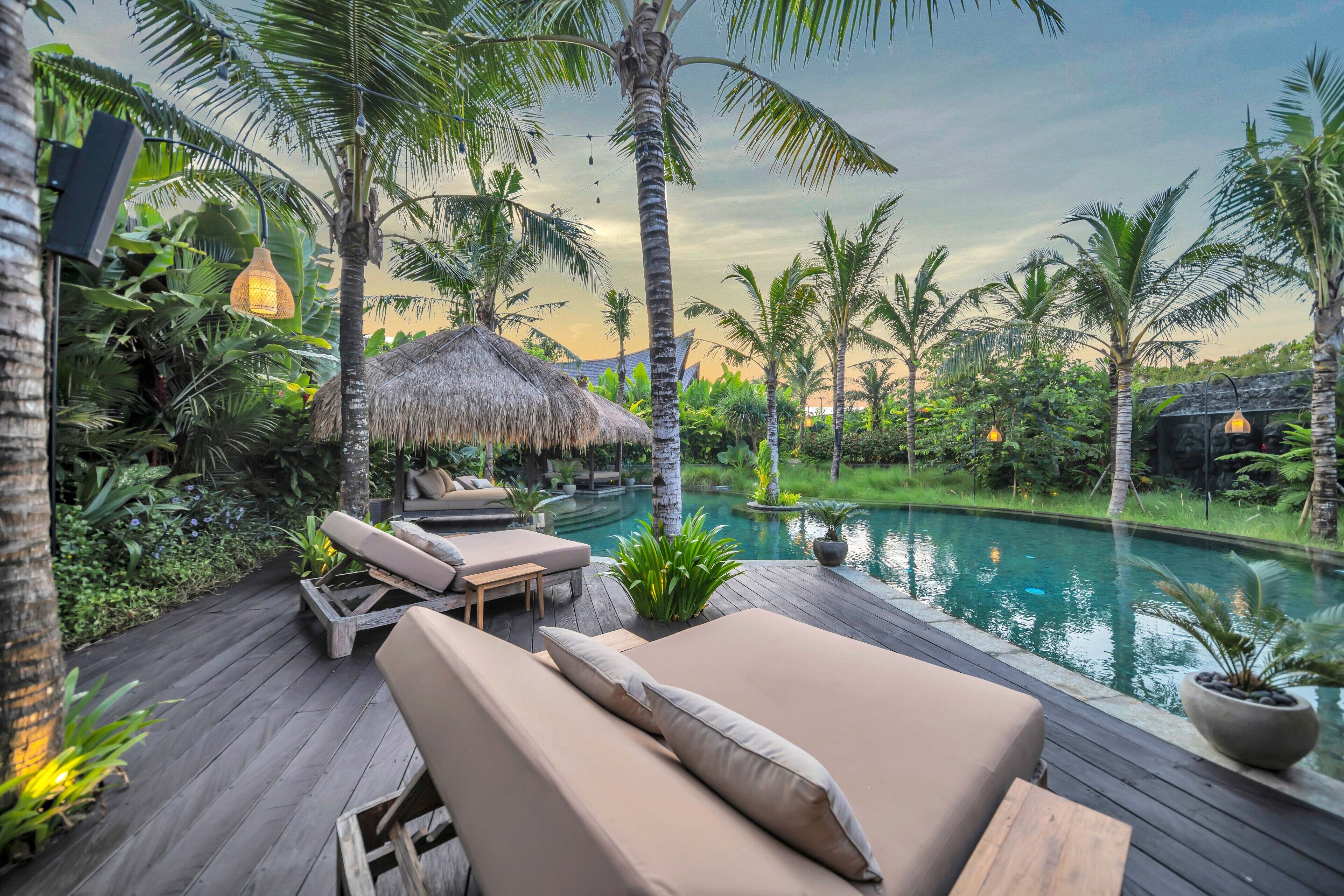 Outdoor pool, pool loungers