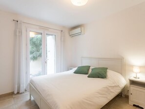 3 slaapkamers, een strijkplank/strijkijzer, gratis internet