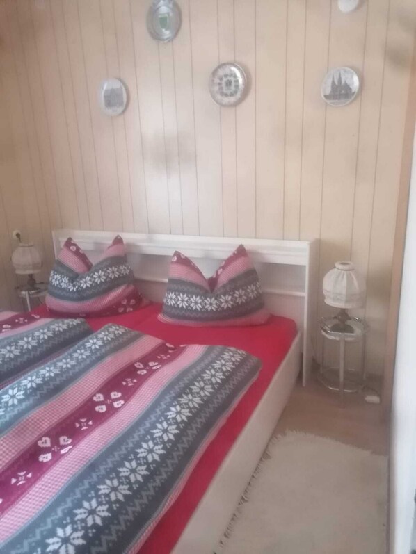 1 chambre, accès au Wi-Fi (inclus), literie fournie