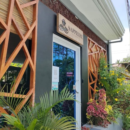 Fachada de la propiedad