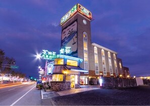 Front of property - Chicago Motel (Jiaoxi)