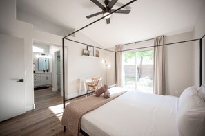 3 Schlafzimmer, Schreibtisch, Bügeleisen/Bügelbrett, WLAN