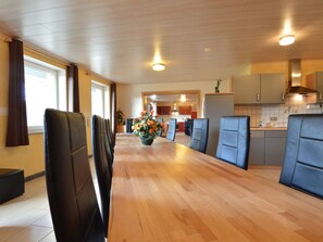 Dining - Spacious Apartment in Grufflingen With Sauna (Burg-Reuland)