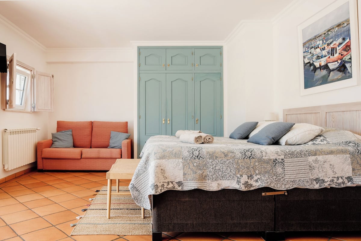 Family Double Room | Premium bedding, pillowtop beds, free WiFi, bed sheets