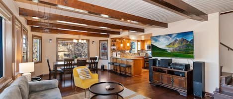 Televisión, chimenea