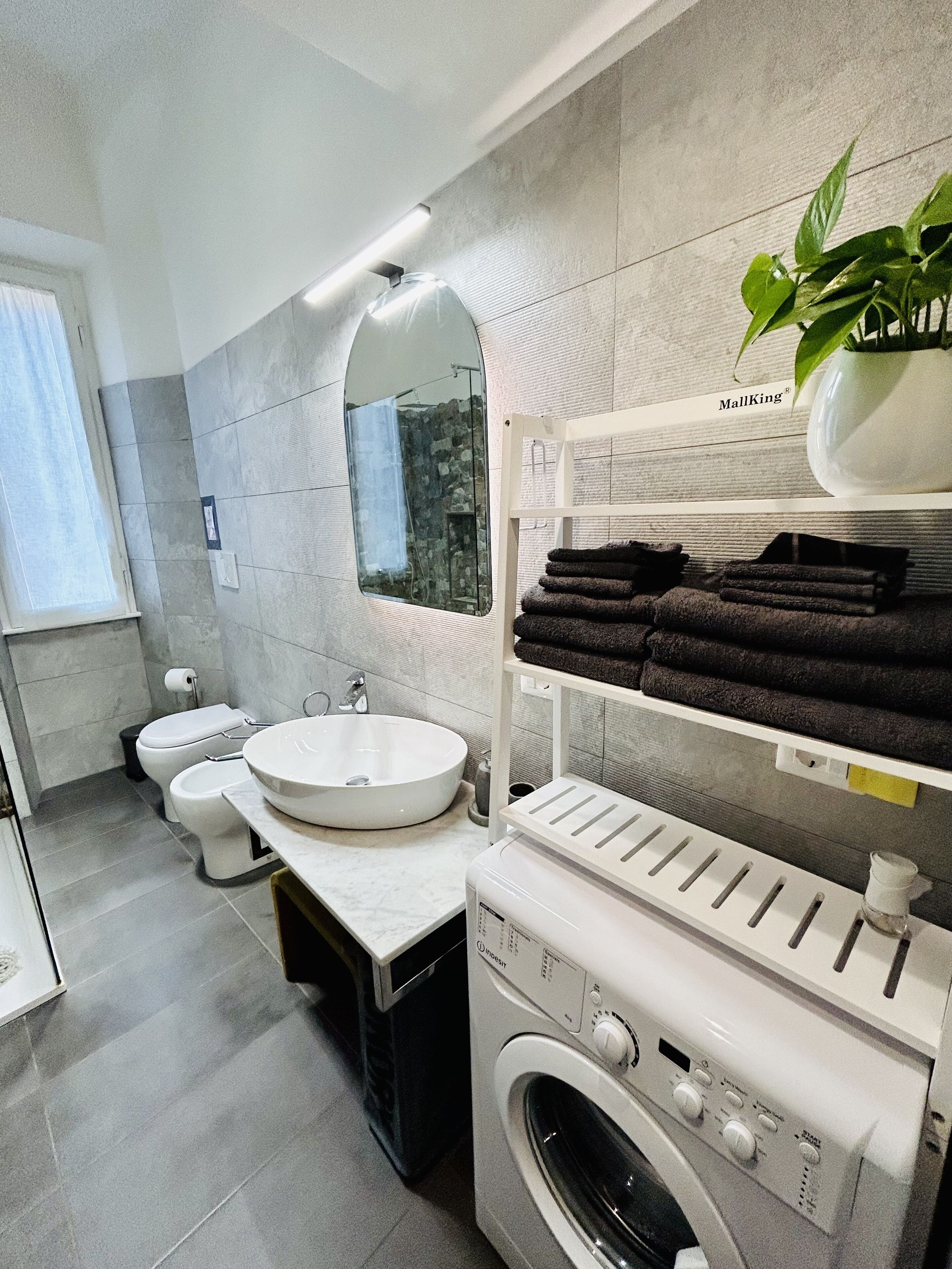 Dusche, Haartrockner, Bidet, Handtücher