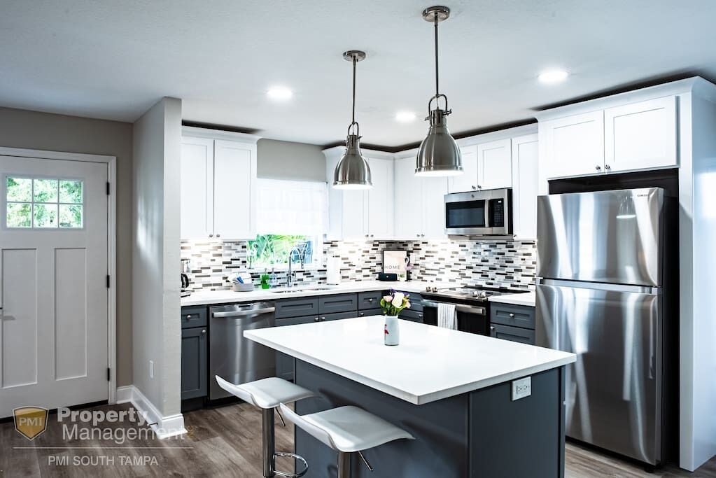 冰箱、微波炉、烤箱、炉灶