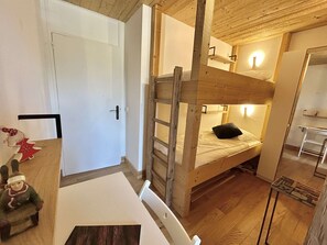 2 bedrooms, free WiFi - 3-room + cabin apartment in Megève, 6 sleeps, near slopes and cable car (Megève)