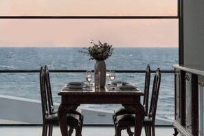 Restaurant - Mythical Coast Wellness Retreat (Lesvos)