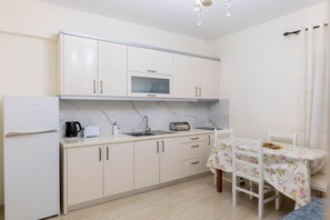 Two-Bedroom Apartment | Living area - Sunny Holiday (Sarandë)