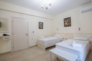Two-Bedroom Apartment | Free WiFi - Sunny Holiday (Sarandë)
