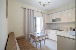 Private kitchen - Sunny Holiday (Sarandë)