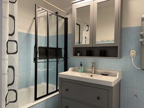 Bathroom - 2-room apartment with air conditioning in Banyuls-sur-Mer (Banyuls-sur-Mer)