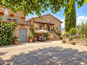 Exterior - La Casatorre di Ponticello. Casale di campagna con ampio giardino e piscina (Cantiere-ponticello)