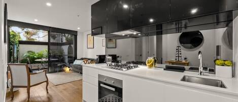 Fridge, oven, coffee/tea maker, toaster