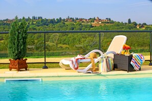 Piscine extérieure, piscine chauffée