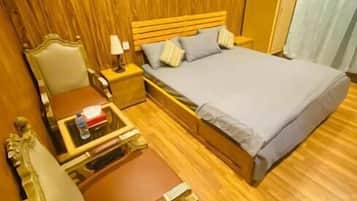 Room | Free WiFi