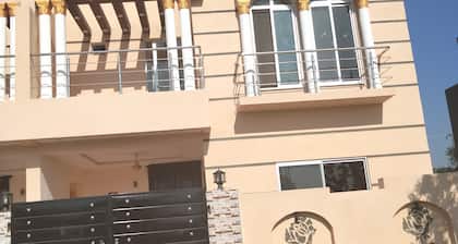 Inviting 3-bed House in Jhelum