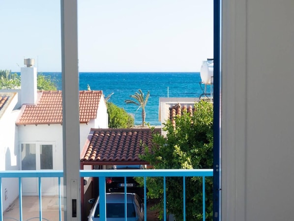 Exterior - 2bed Villa - Private Pool - Steps From the Beach! (Pervolia)