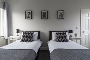 2 bedrooms, iron/ironing board, free WiFi