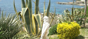 Studio N°1 in Tiuccia, waterfront, air-conditioned, wifi