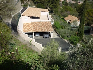 Exterior - Holiday Home 'Villa du Soleil Levant' with Mountain View, Wi-Fi & Air Conditioning (Apt)