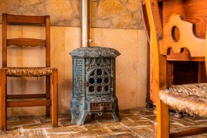 Interior - Villa La Torre: historic watchtower with pool and restaurant at agrotourism resort (Campos)