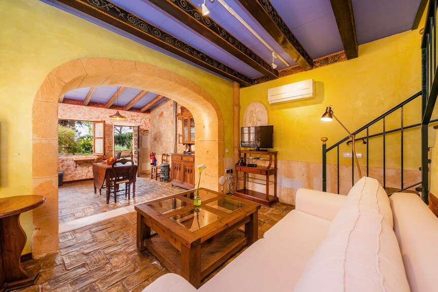Villa La Torre: Historic Watchtower With Pool And Restaurant At Agrotourism Resort - Campos