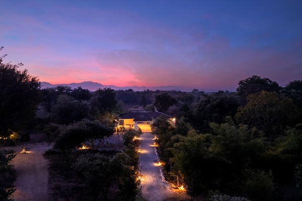 Fachada de la propiedad