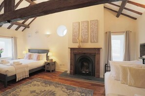 4 habitaciones, tabla de planchar con plancha y wifi gratis