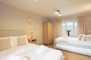 3 habitaciones, tabla de planchar con plancha y wifi gratis