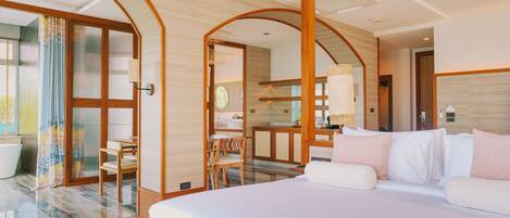 Panoramic Suite | Individually decorated, individually furnished, blackout curtains