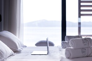 Suíte estúdio executiva | Cofres nos quartos, individualmente decorados
